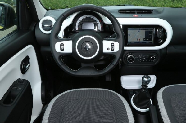 https://wcar.sets.lv/cars/Renault/Twingo hečbeks/1421672539-renault-twingo-ll-01.JPG